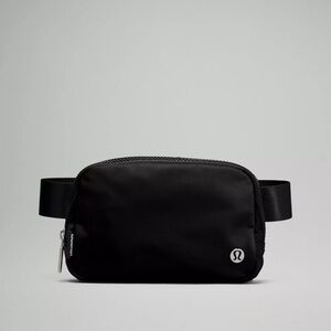 lululemon athletica Black everywhere Belt Bag